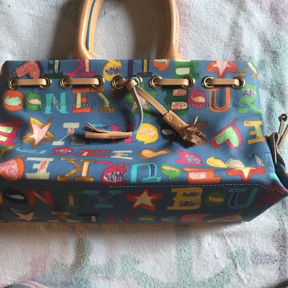 Brand NEW Authentic Dooney Bourke 2 in 1 bag